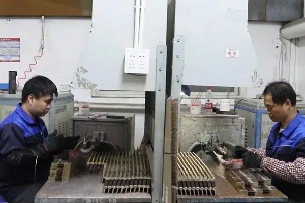 6.Metal-Welding